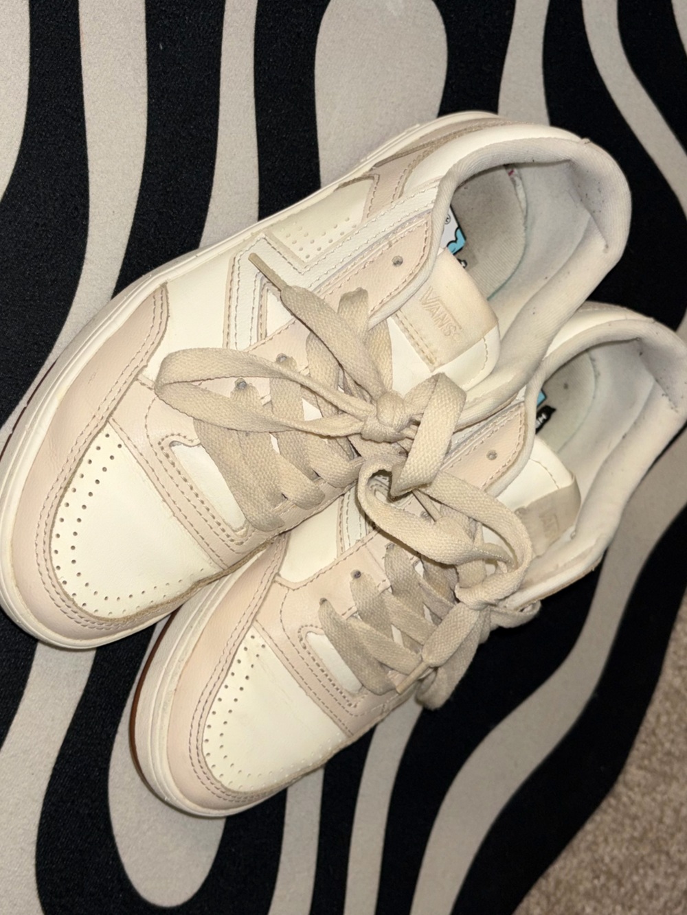 Vans Women’s Low-Top Cream and White Lace-Up Sneakers - Picture 2 of 8